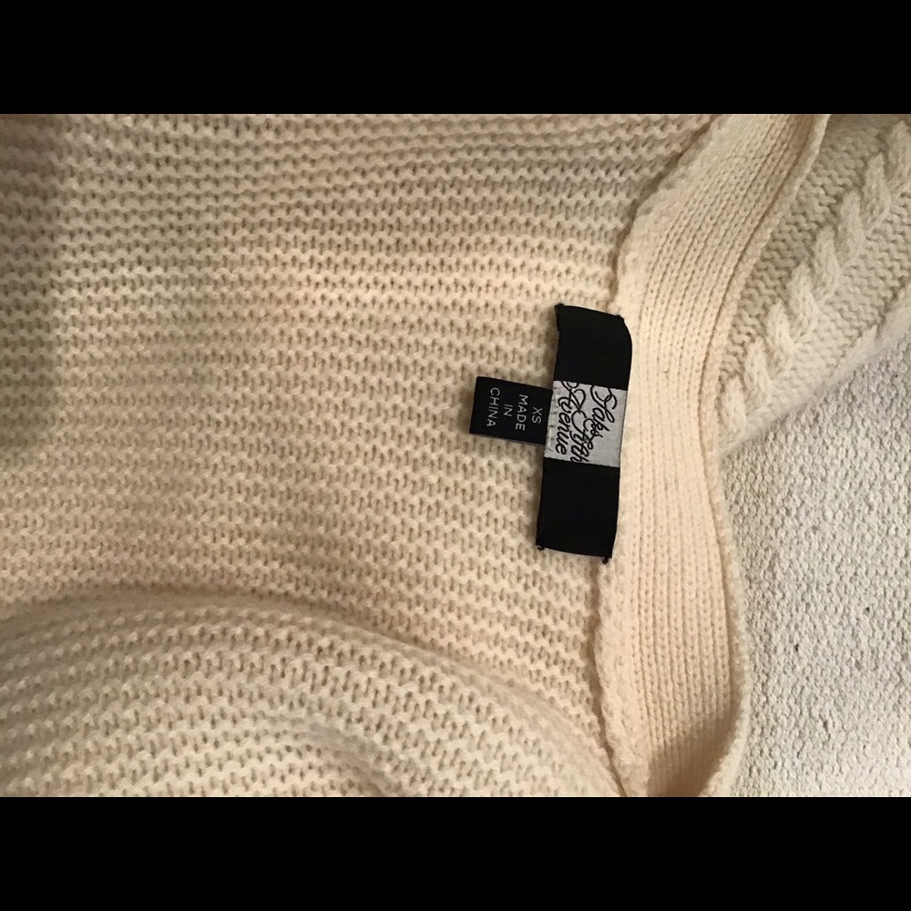 Saks Fifth cardigan - Picture 5 of 6
